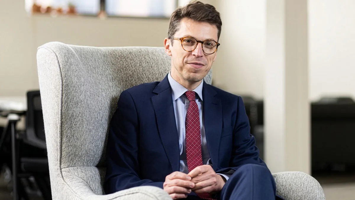 یک استاد دانشگاه MIT در خانه خود مورد اصابت گلوله قرار گرفت و پلیس تحقیقات درباره قتل را آغاز کرد