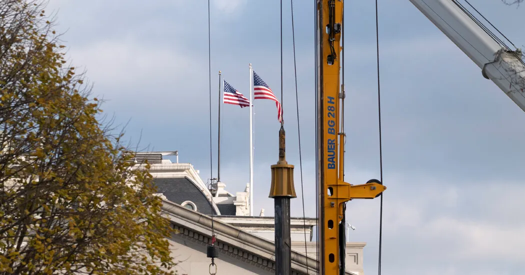 قاضی می گوید که فوراً پروژه سالن رقص ترامپ را متوقف نخواهد کرد