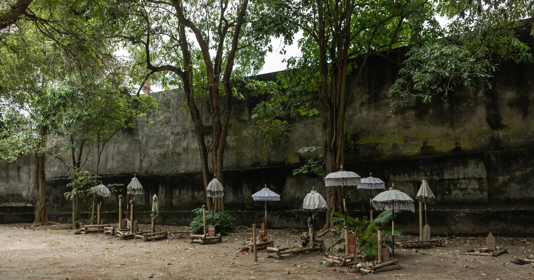 در بالی، حال و هوای تعطیلات خاطرات یک کشتار را پنهان می کند