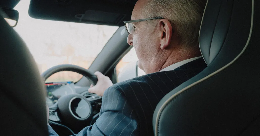 در جاده های بریتانیا، اتومبیل های چینی در حال مسابقه دادن هستند