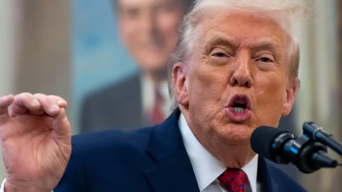 ترامپ در حال پیش‌بینی برنامه 2026 خود در خطاب به ملت با کاهش محبوبیتش است