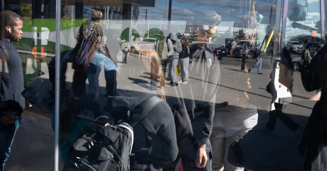 جمعیت کانادا در میان تشدید مهاجرت کاهش یافته است