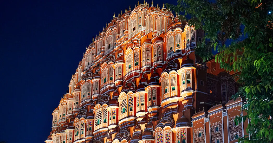 تعقیب ادویه و غذای خیابانی در شهر صورتی هند