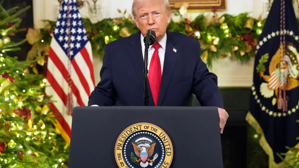 تمرکز بر واقعیت: گزارش درخشان ترامپ از پیشرفت در تضاد با آمار خود دولت است.