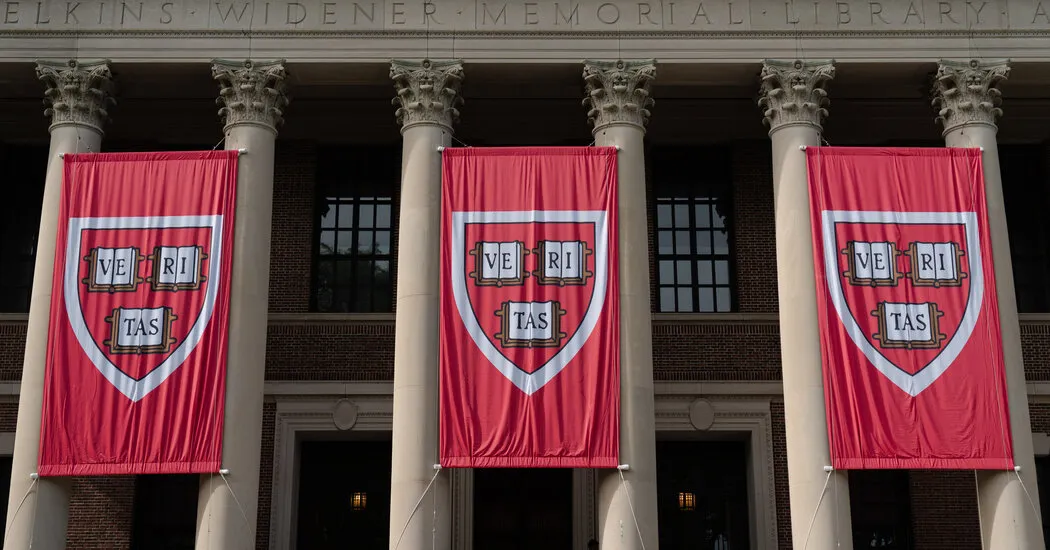 هاروارد به طور مخفیانه از دانشجویان درباره ویدیوی لری سامرز در مورد اپشتاین تحقیق می کند