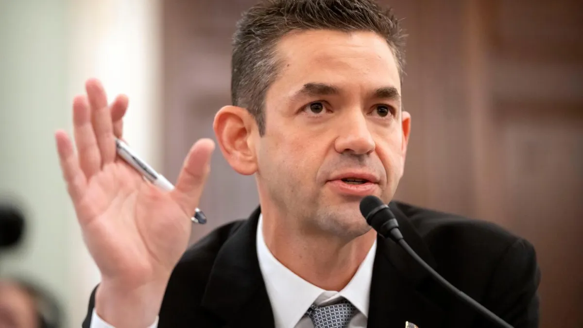 سنا جارد آیزاکمن را به عنوان مدیر ناسا تایید کرد تا پس از دشمنی ماسک، این کار را انجام دهد