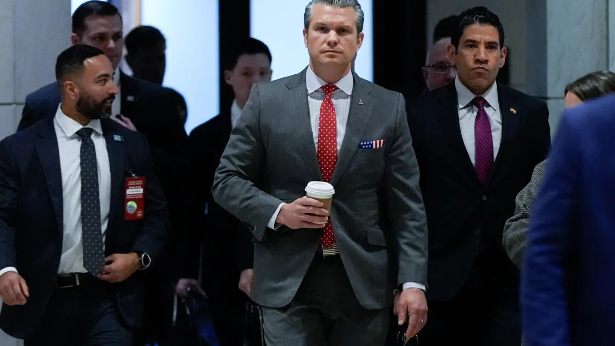 سنا لایحه دفاعی 901 میلیارد دلاری را تصویب کرد که هگزت را مجبور به فیلم حمله قایق می کند