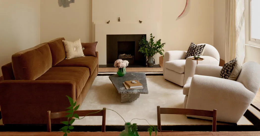 یک طراح جواهرات زیبای ماکسیمالیست مینیمالیسم گرم را در خانه می پذیرد