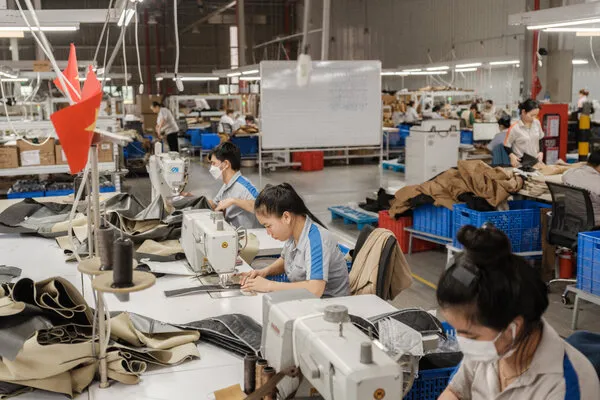 «یک زمان متلاطم منحصربه‌فرد»: عدم قطعیت عمیق‌تر برای اقتصاد جهانی