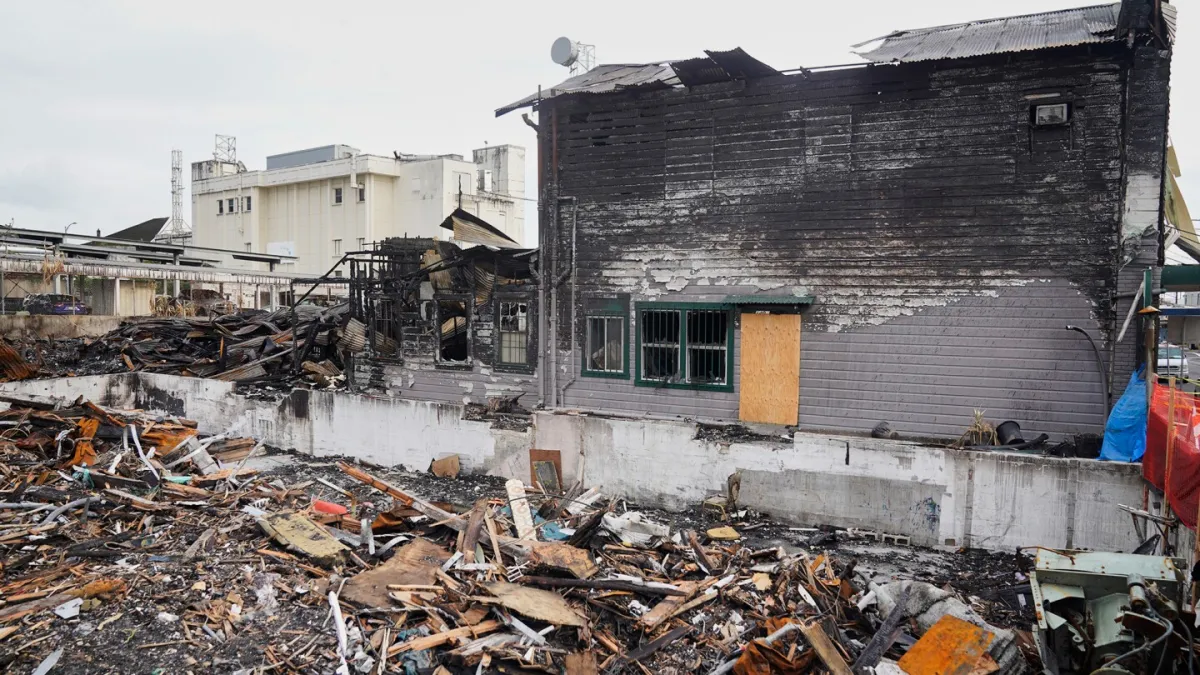 آتش سوزی ساختمان هاوایی در حال افزایش است. بازرسی های ایمنی ادامه ندارد