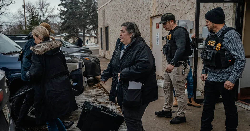 دادستان ها می گویند چندین میلیارد دلار به دلیل کلاهبرداری در مینه سوتا از بین رفته است.