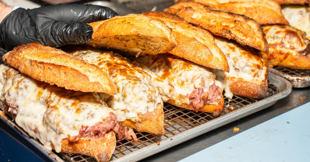 دومین سالانه کجا به Eaties