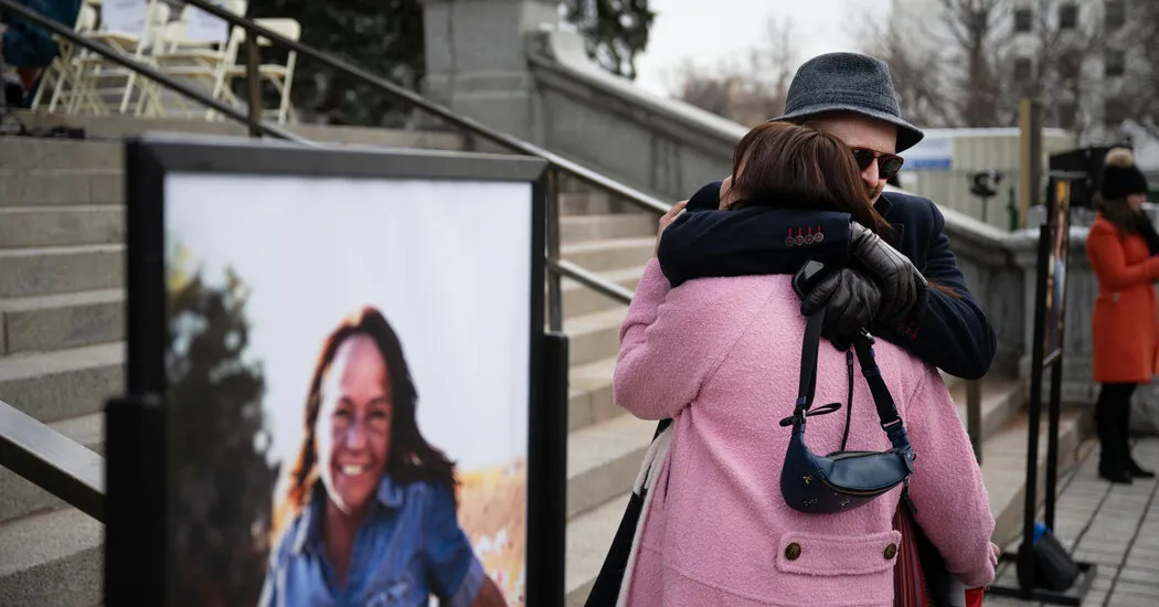 مقامات می گویند که سناتور ایالت کلرادو در تصادف اتومبیل که او را کشته است، مقصر است