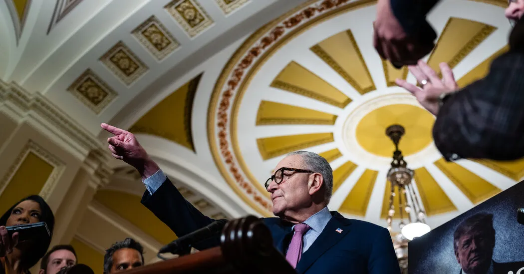 قانونگذاران از وزارت دادگستری به دلیل عدم انتشار همه پرونده های اپشتاین انتقاد کردند