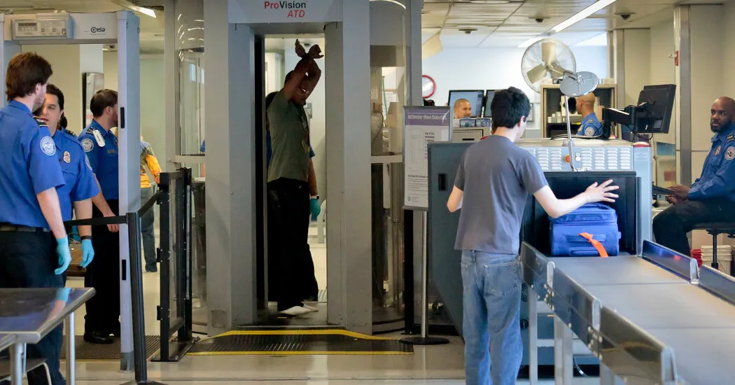 دختر شان دافی T.S.A را صدا می کند. "غیر قانون اساسی" پس از فرودگاه پات داون