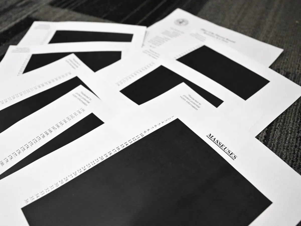 فایل‌های اپشتاین: نام‌ها و عکس‌های چه کسانی در آخرین رها کردن سند هستند؟