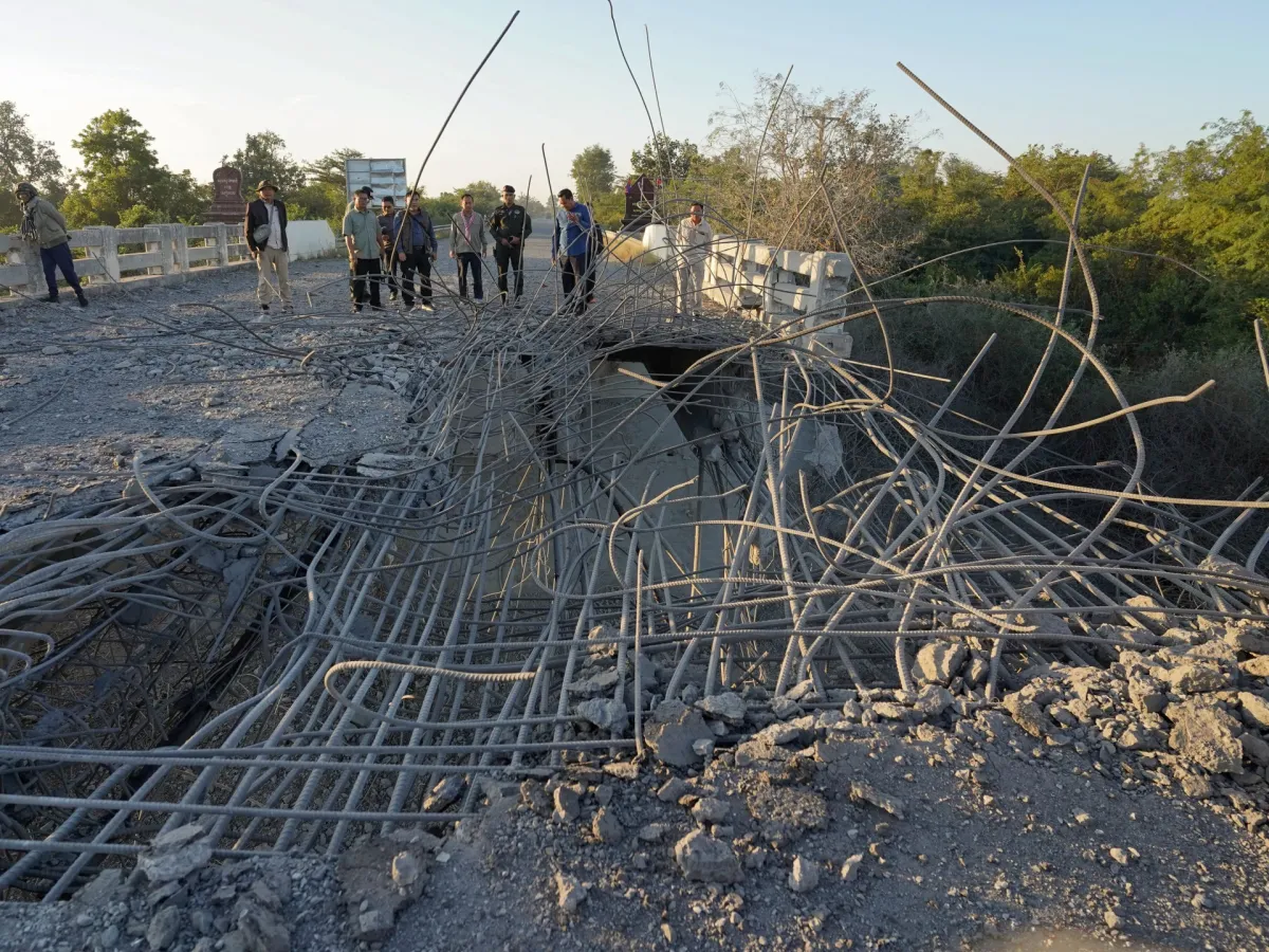 New clashes erupt on Thai-Cambodia border as ASEAN convenes peace talks