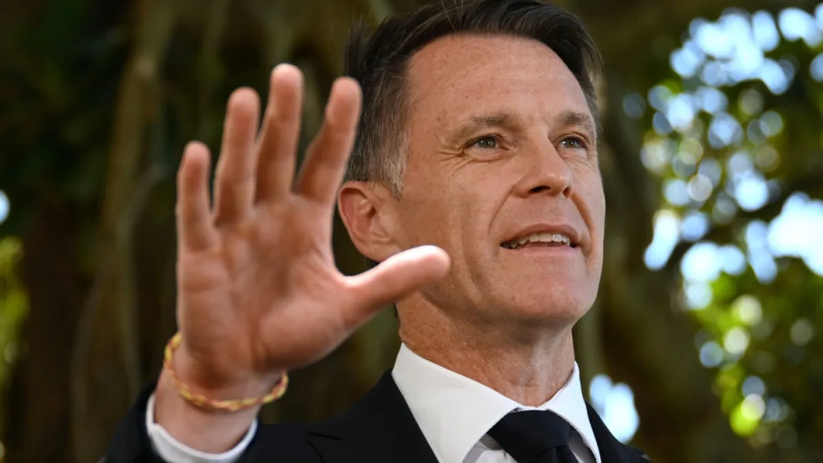 Bureaucratic mishap delayed gun license for accused Bondi Beach shooter in Australia