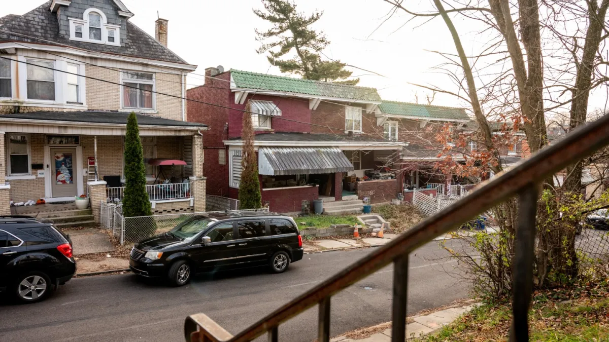 How does Pittsburgh have 20,000 vacant homes -- and a housing shortage?