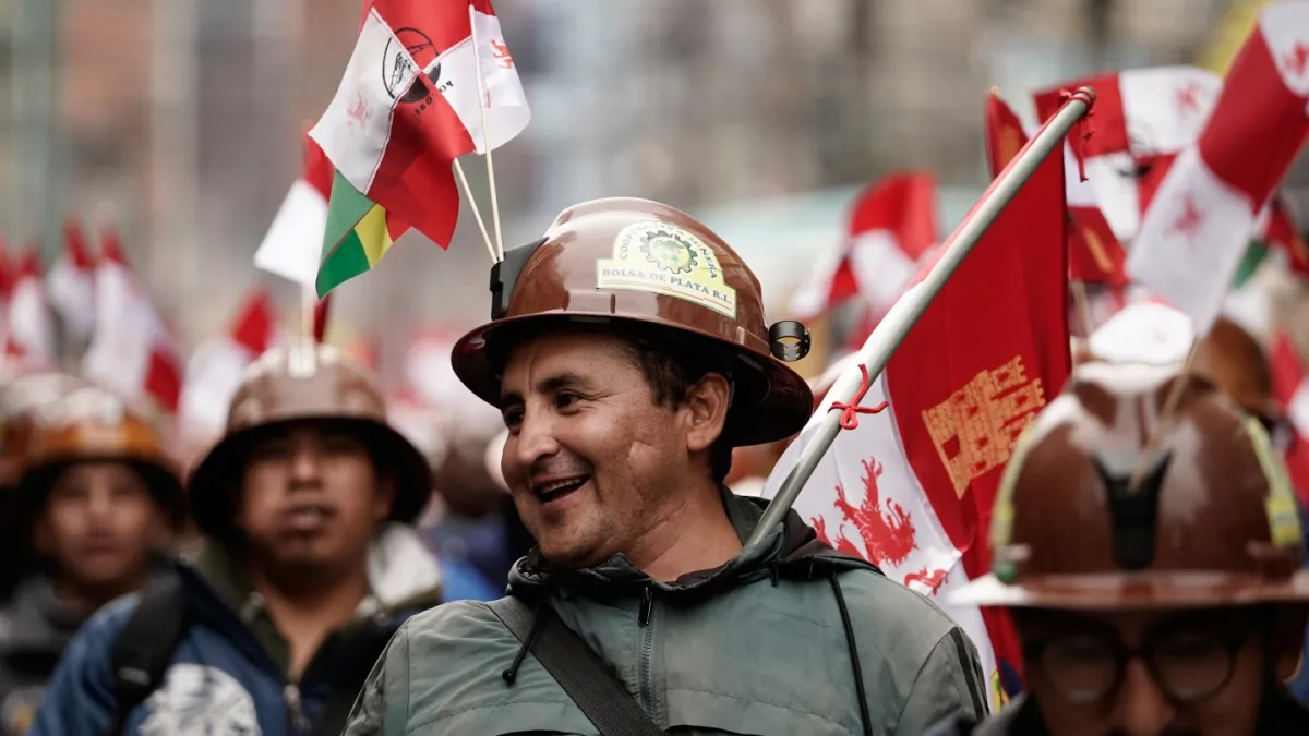 Workers organized by a key union rally in Bolivia against scrapping fuel subsidies