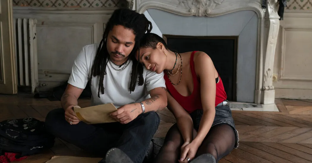 ‘Father Mother Sister Brother’ Review: Families, Untied