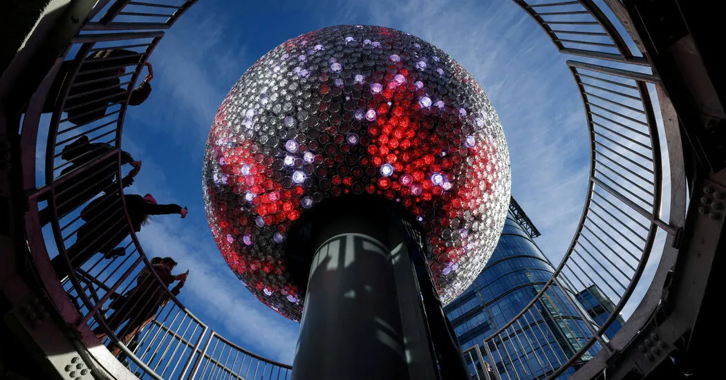 43 کار سرگرم کننده برای انجام در شب سال نو در N.Y.C.