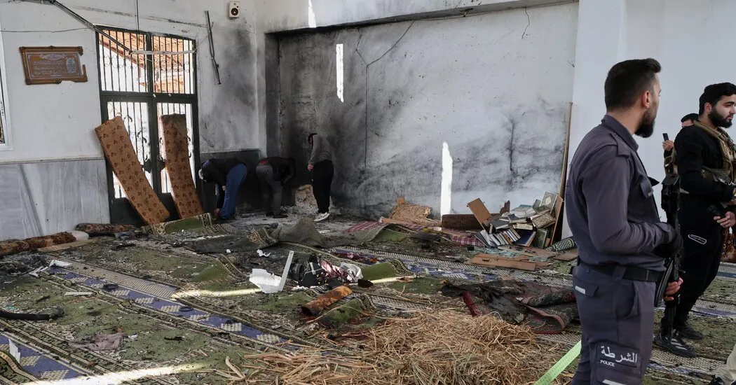 دولت سوریه می گوید 6 نفر در انفجار مسجد کشته شدند