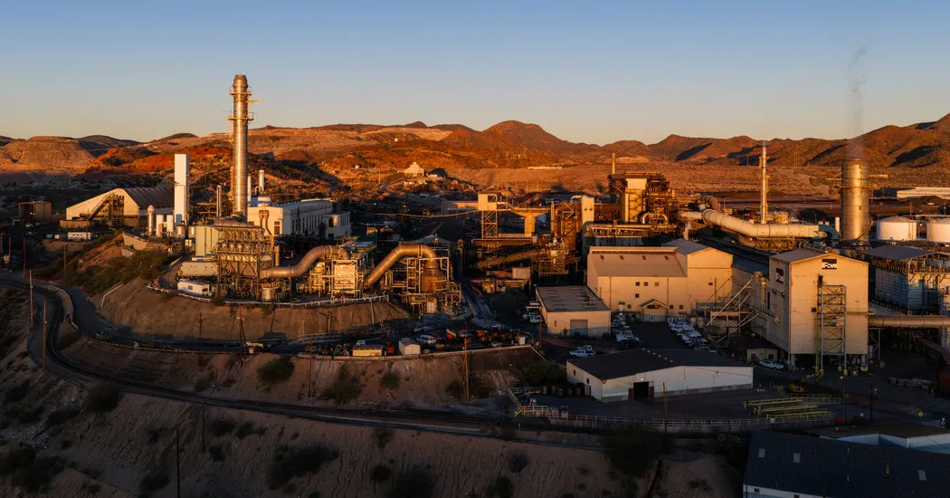 یک کارخانه ذوب مس در میامی، آریزونا، با قوانین سخت تری روبرو شد. سپس ترامپ مداخله کرد.