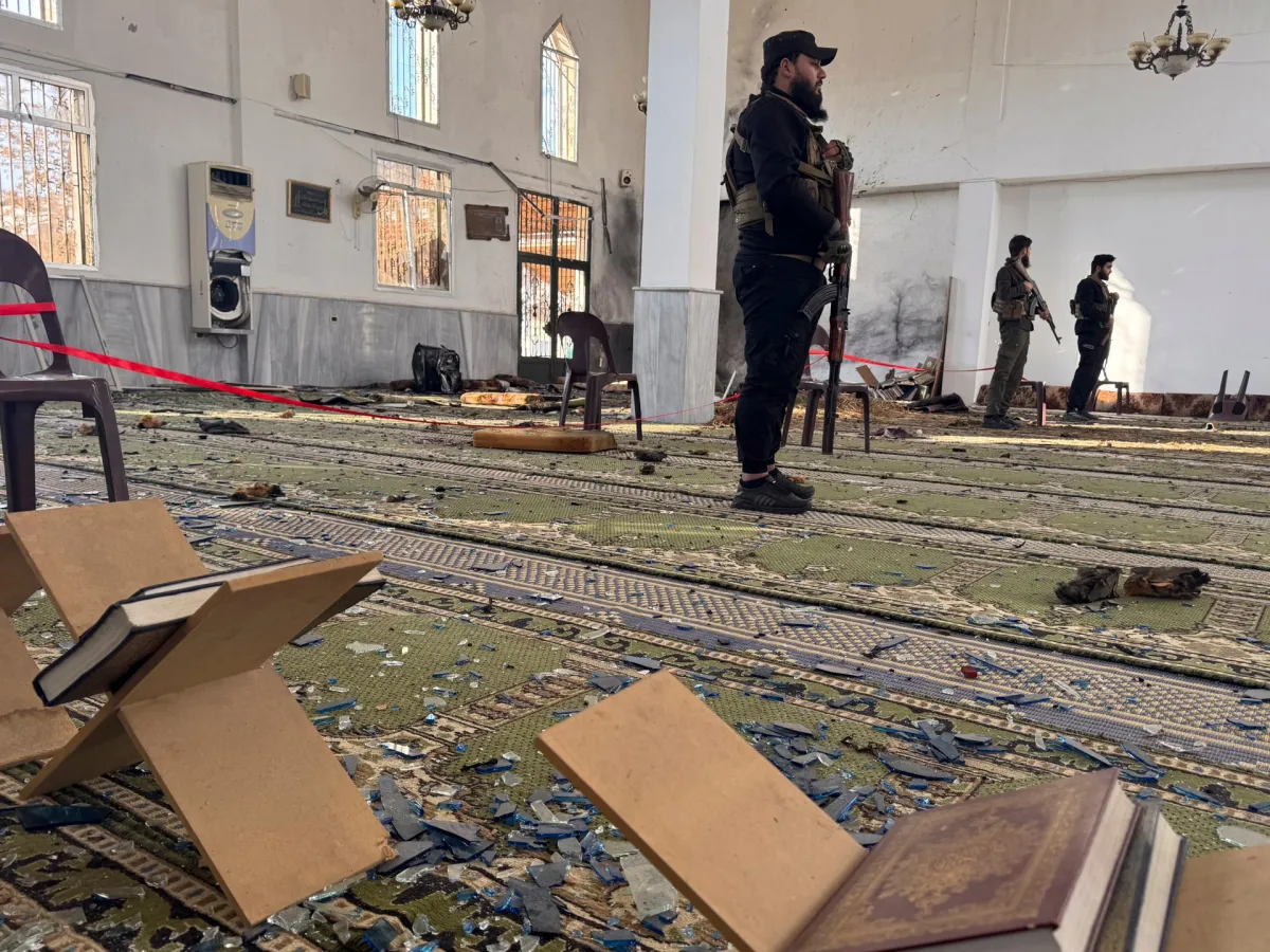 انفجار در مسجدی در حمص سوریه دست کم هشت کشته بر جای گذاشت