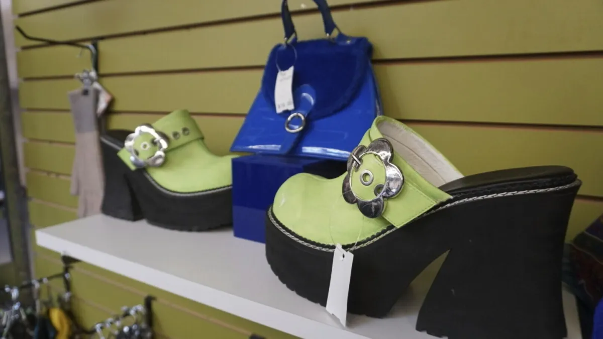 آشغال شما می تواند گنج ژنرال Z باشد. چگونه از ظهور مجدد مد Y2K سود ببریم