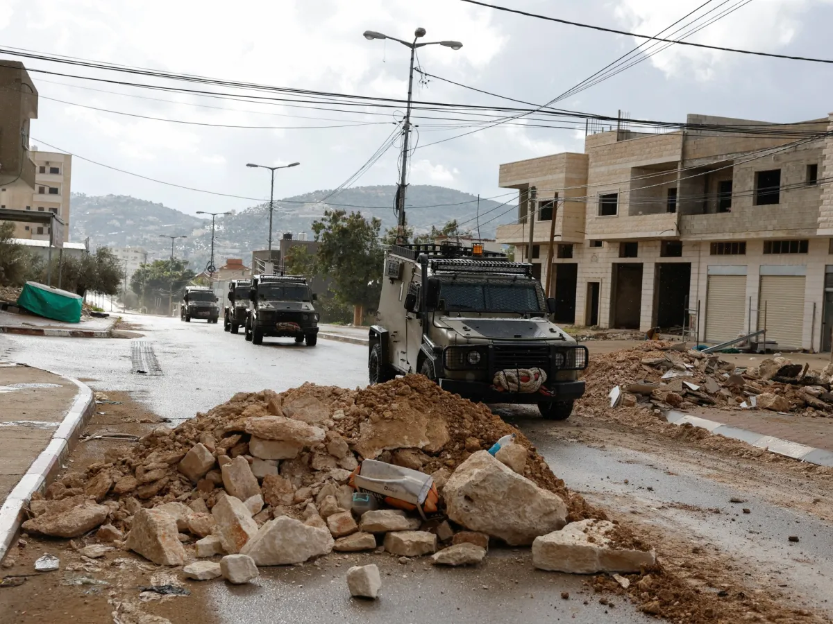 نیروهای اسرائیلی خانه‌ها را تصرف کردند، قاباتیه کرانه باختری را قرنطینه کردند