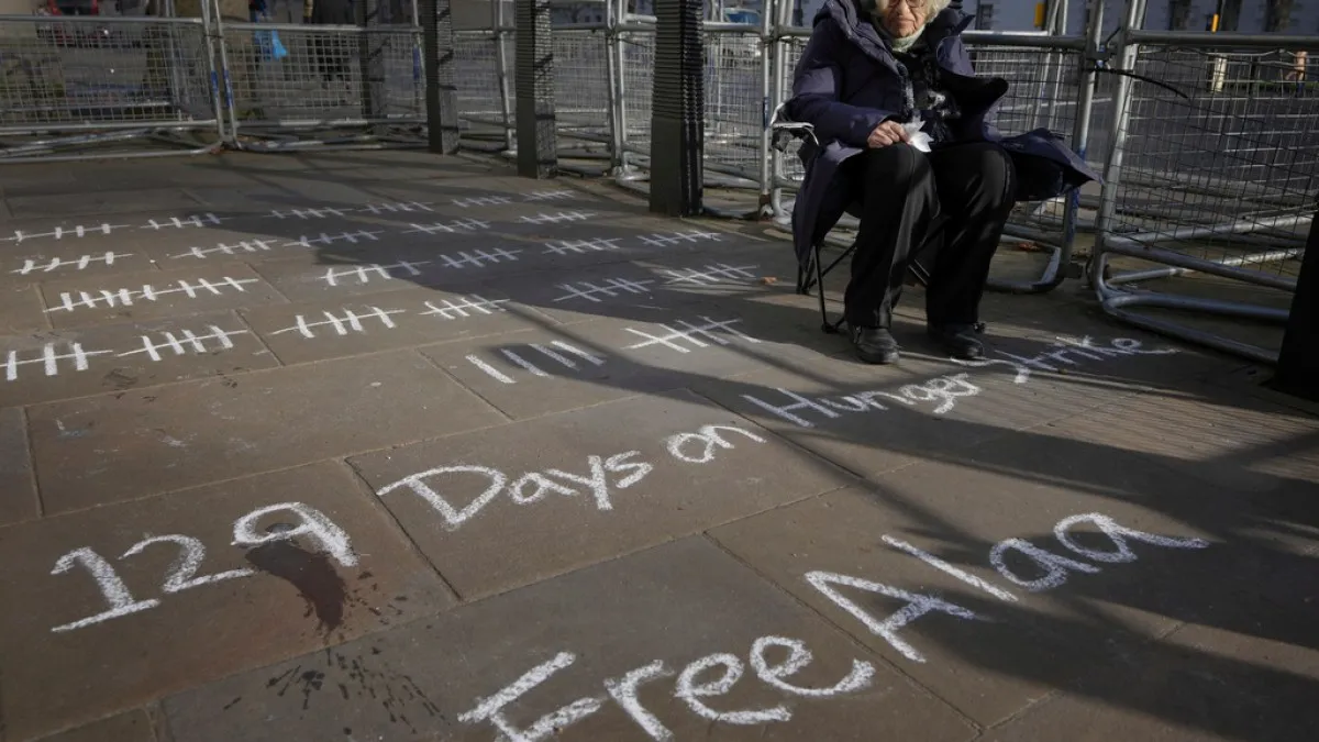 يقول كير ستارمر إن الناشط المصري البريطاني علاء عبد الفتاح عاد إلى المملكة المتحدة