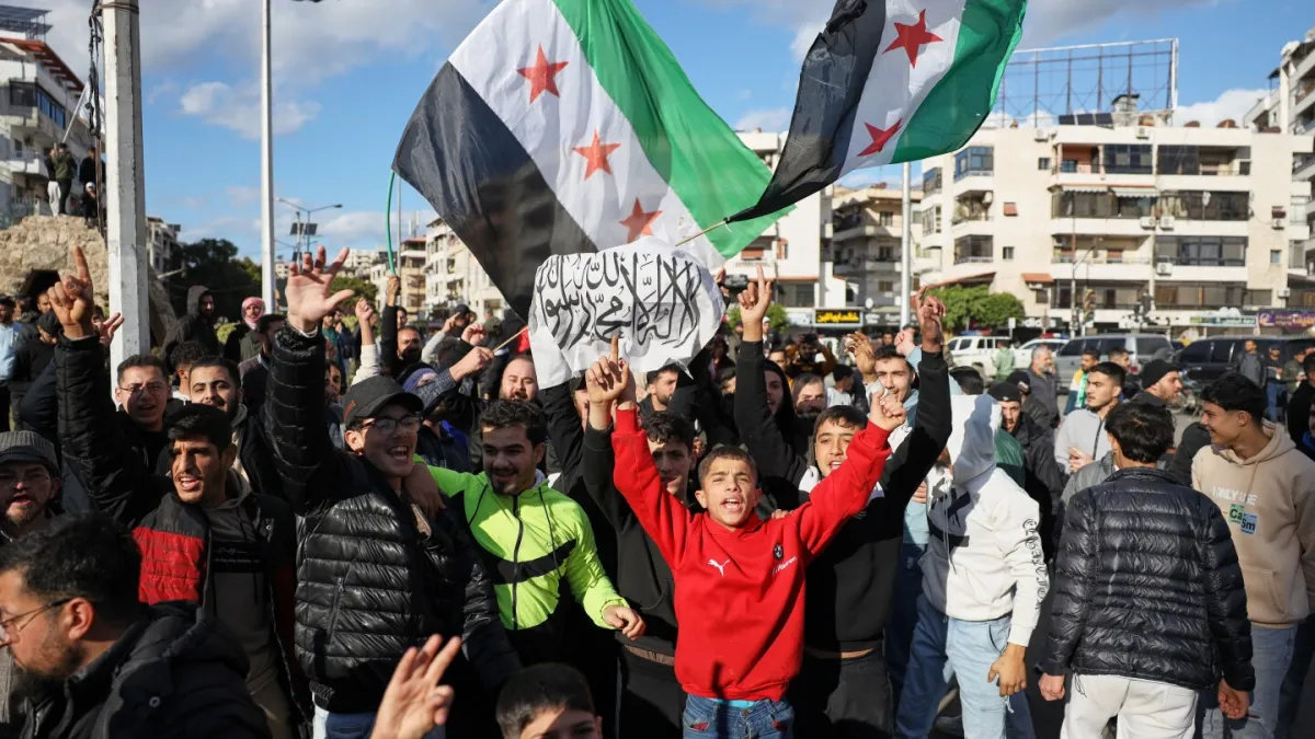 درگیری معترضان در سوریه پس از بمب گذاری مرگبار در مسجد علویان