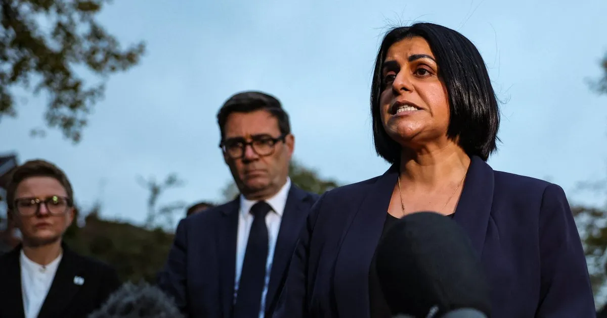 المملكة المتحدة تقيد تأشيرات جمهورية الكونغو الديمقراطية، وتعلن عن صفقات عودة المهاجرين مع أنغولا وناميبيا