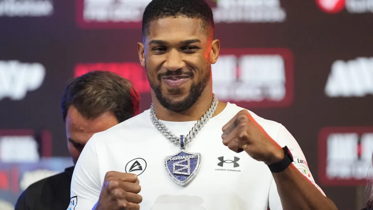Former boxing champion Anthony Joshua has ‘minor injuries’ after 2 die in car accident in Nigeria