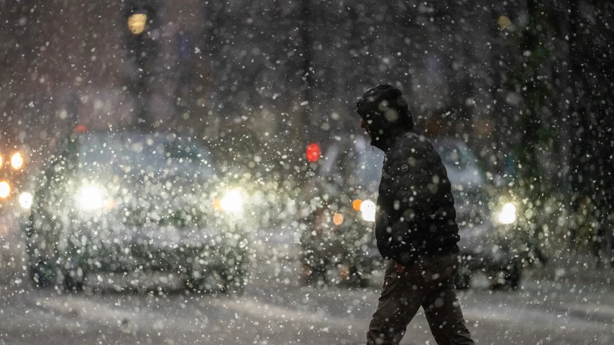 چگونه طوفان های بمب شکل می گیرند و شرایط خطرناکی را ایجاد می کنند