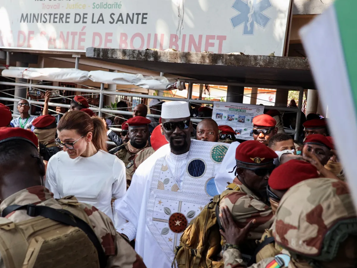 زعيم الانقلاب في غينيا مامادي دومبويا يفوز بالانتخابات الرئاسية