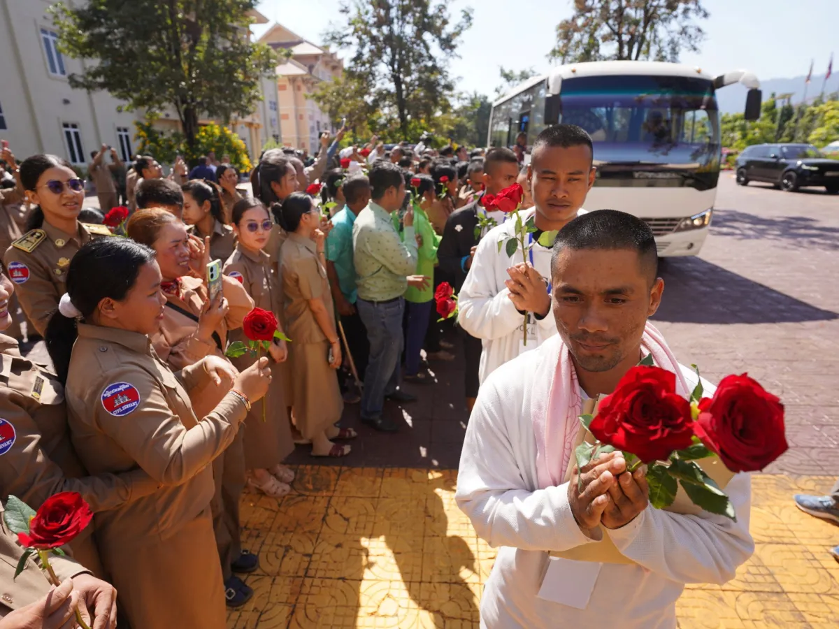 Thailand releases 18 Cambodian soldiers as ceasefire holds
