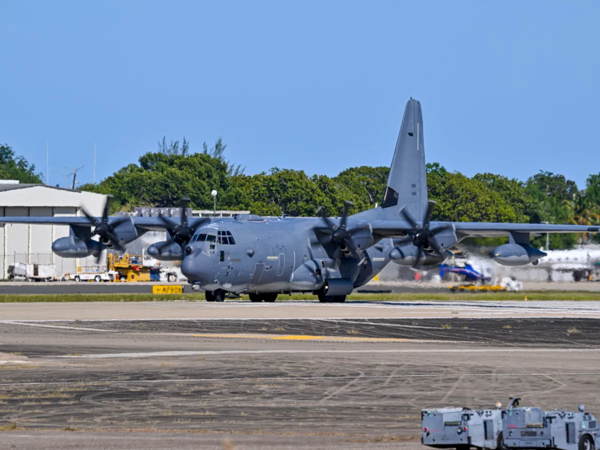 ترامپ برای اولین بار سرزمین ونزوئلا را بمباران کرد: آیا جنگ نزدیک است؟