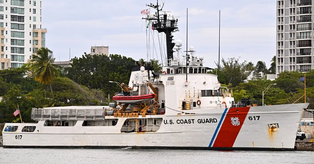 گارد ساحلی پس از حملات بیشتر قایق به دنبال بازماندگان می گردد