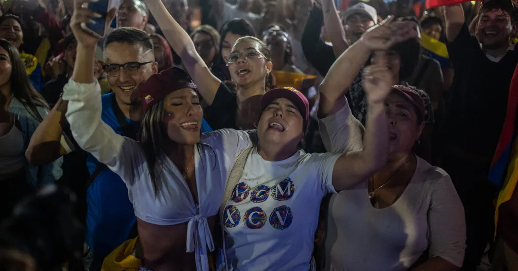 ونزوئلاهای تبعیدی سقوط مادورو را جشن می گیرند، اما محتاط هستند