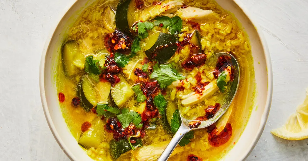 سوپ مرغ زنجبیل با کدو سبز و دستور العمل های ساده تر و سالم تر