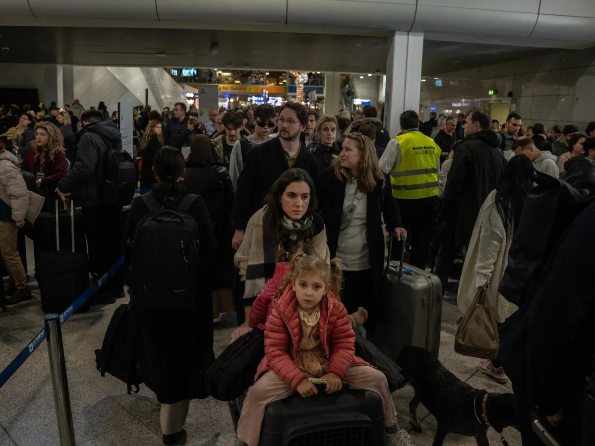 پروازهای یونان پس از از دست دادن رادیو باعث توقف عملیات فرودگاه شد