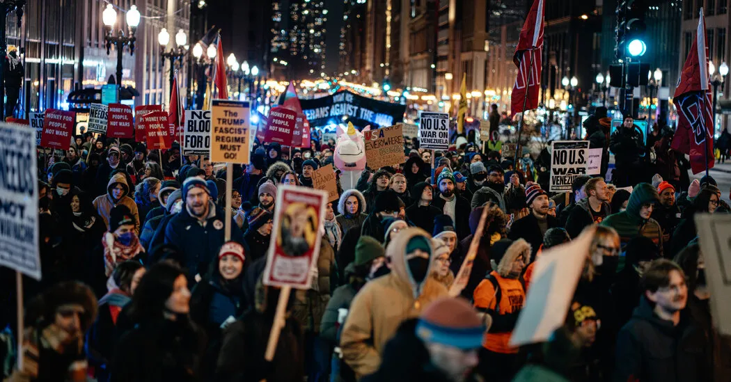 دستگیری مادورو اعتراضات و جشن‌هایی را در شهرهای ایالات متحده برانگیخت