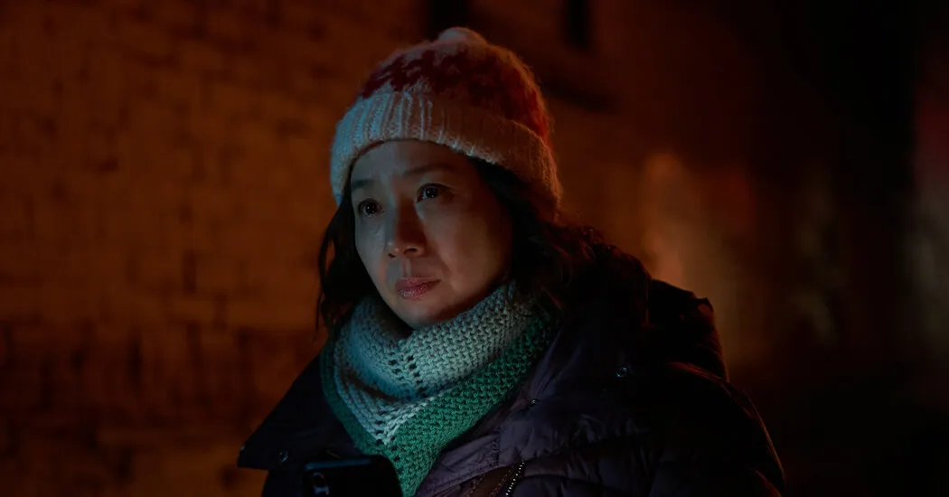 ‘The Mother and the Bear’ Review: Dating for Her Daughter