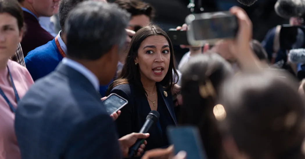 Venezuela Live Updates: Maduro Arrives in N.Y.; Trump Says U.S. Will 'Run' Venezuela