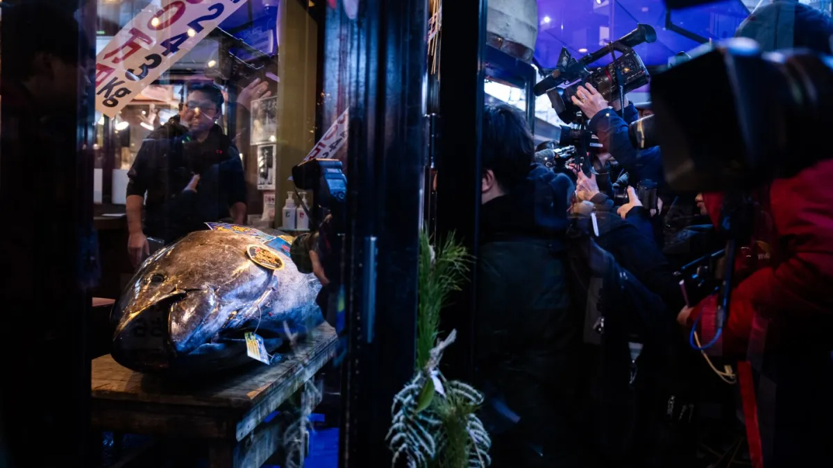 Bluefin tuna sells for record $3.2 million at year-opening auction at Tokyo fish market