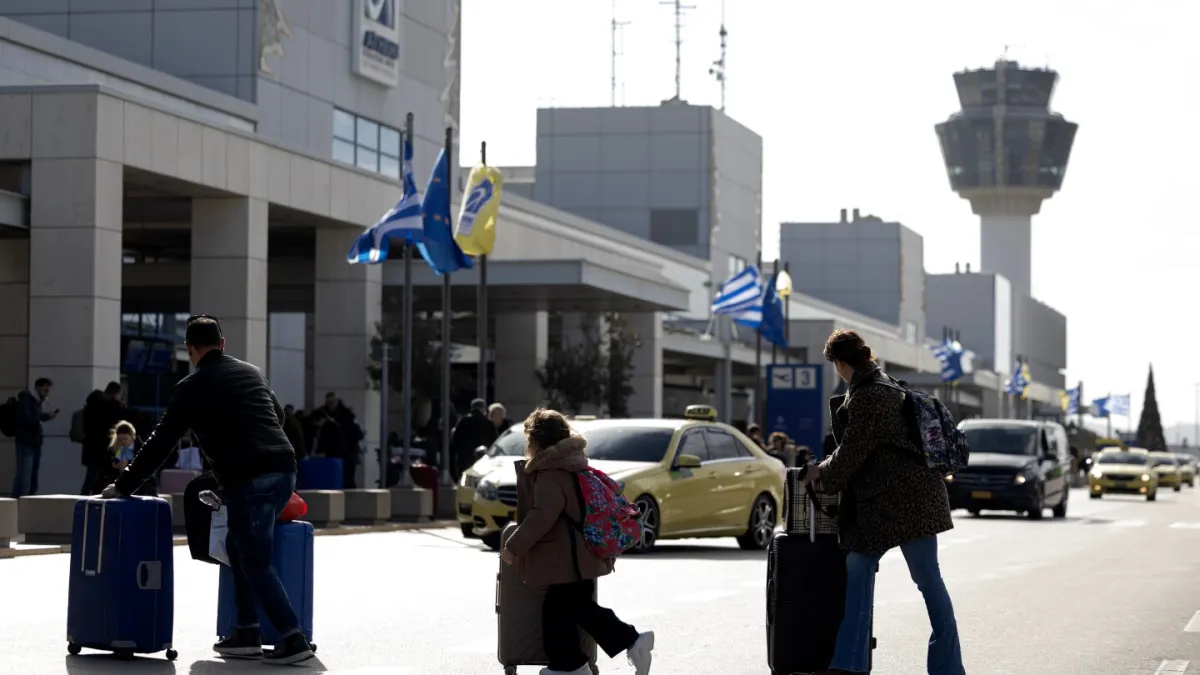 Cyberattack unlikely in communications failure that grounded flights in Greece