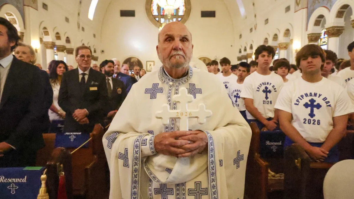 Florida’s Greek community gathers for 120th Epiphany celebration and annual dive to retrieve cross