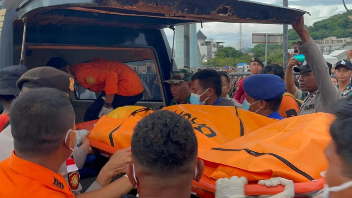 Indonesian rescuers recover third body from tour boat sinking